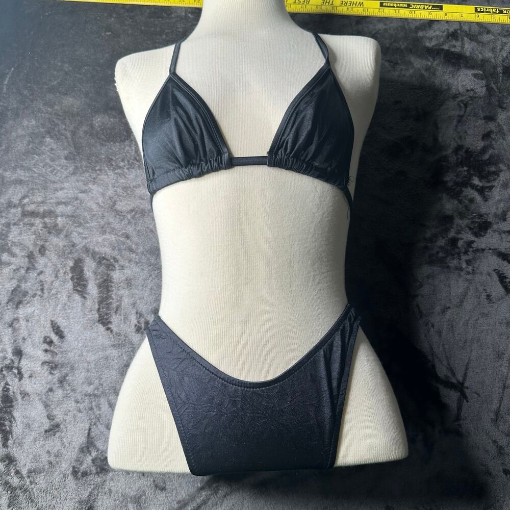 Vintage y2K/90s Bikini Swim Mixed Suit Black triangle 
Women’s Size xs/S